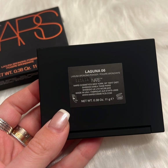 NARS Laguna Talc-Free Bronzer Powder - Laguna 06 - Picture 3 of 3